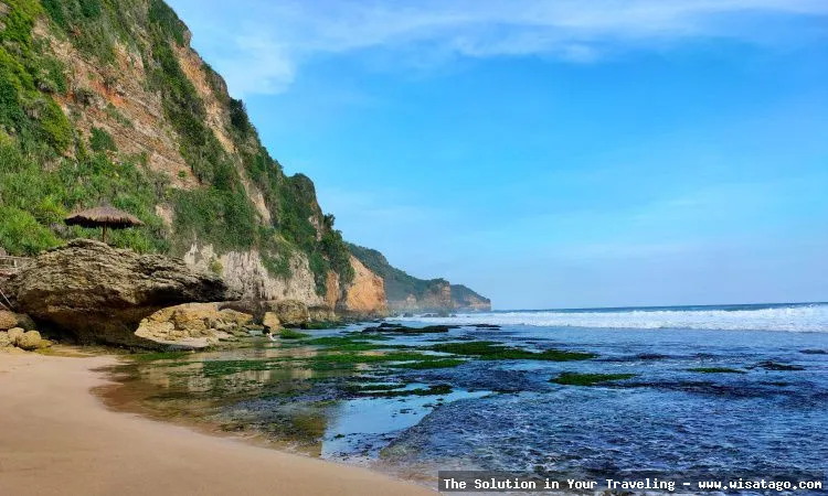 Pantai Seruni, keindahan pantai menawan