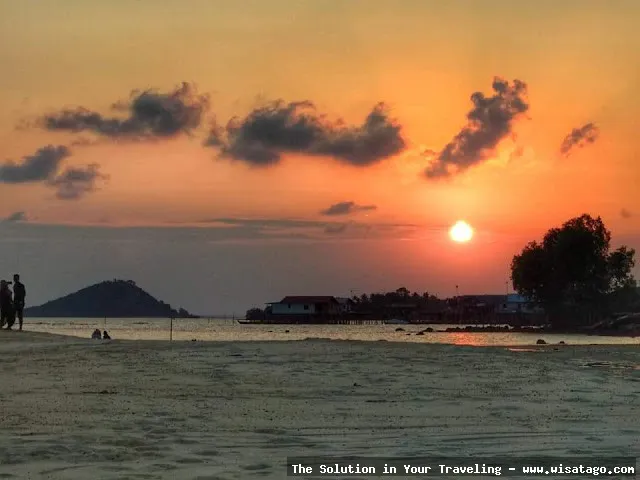 Pantai Setokok, pemandangan tepi laut.