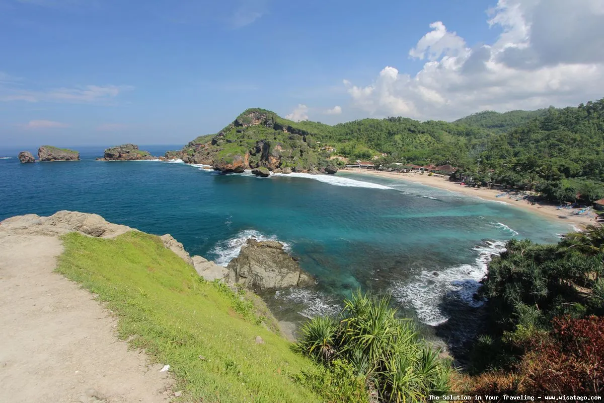 Pantai Siung Gunungkidul yang menawan