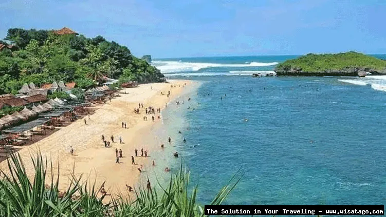 Pantai Slili, pasir putih yang menawan