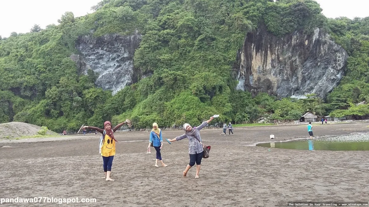 Pantai Sodong: keindahan alam memukau