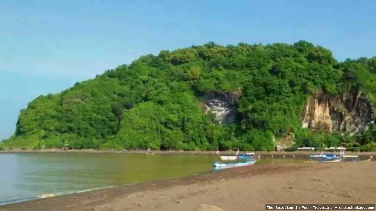 Pantai Sodong: pesona alam memukau