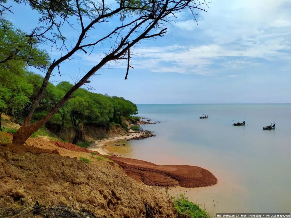 Pantai Sowan, keindahan alam memukau