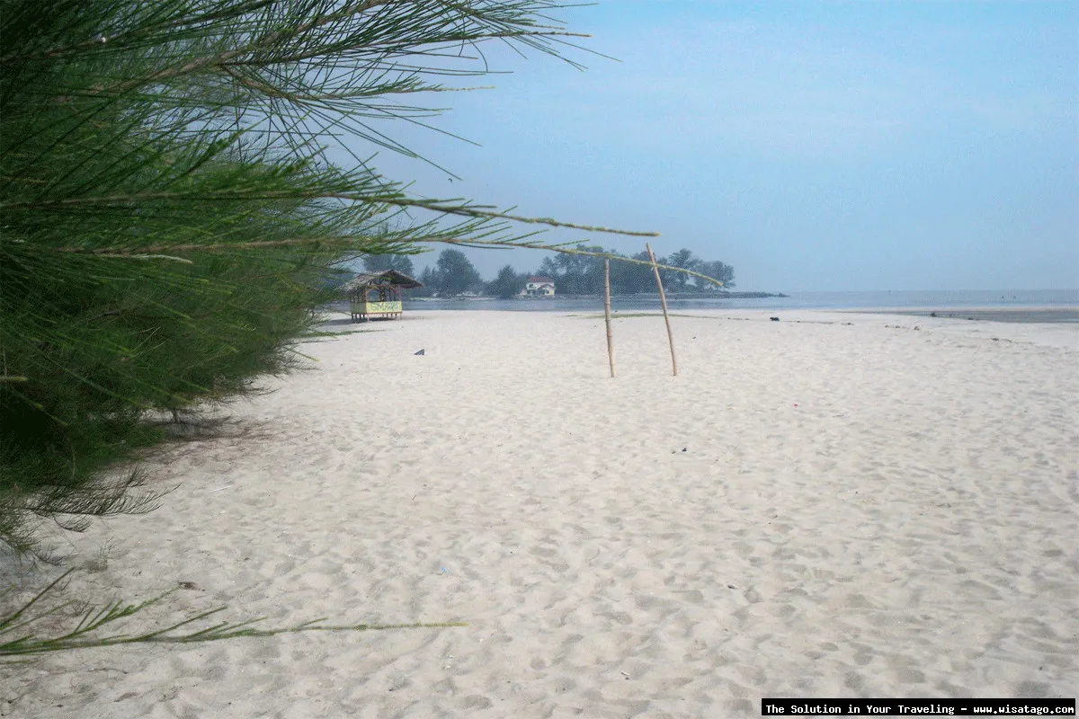 Pantai Sri Mersing yang indah mempesona