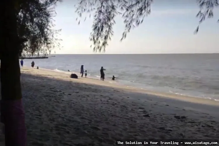Pantai Sri Mersing yang indah menawan