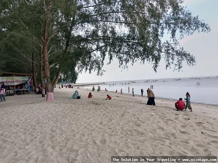 Pantai Sri Mersing yang indah mempesona