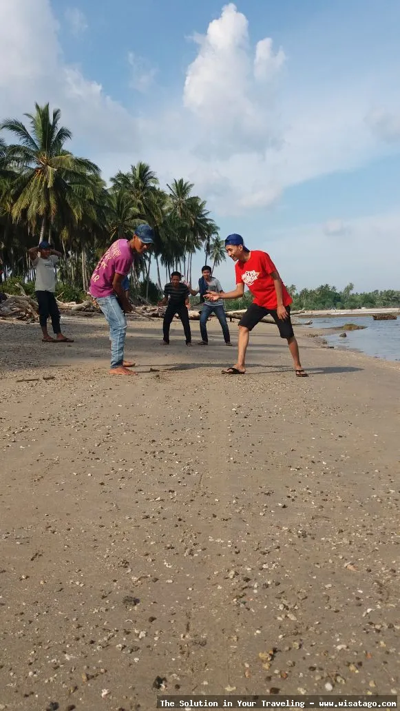 Pantai Suak Baru dengan pasir putih