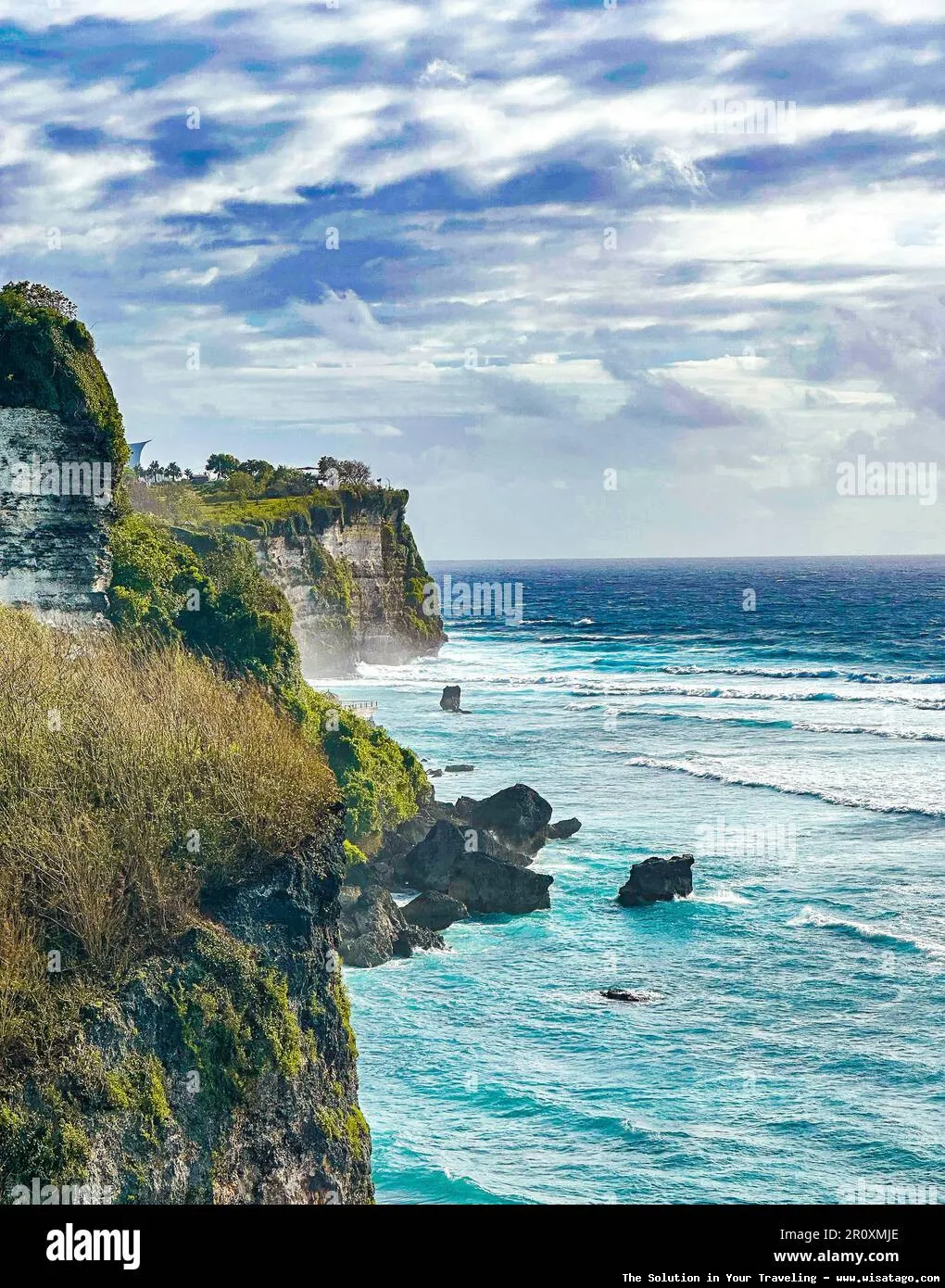 Pantai Suluban, keindahan tersembunyi Bali