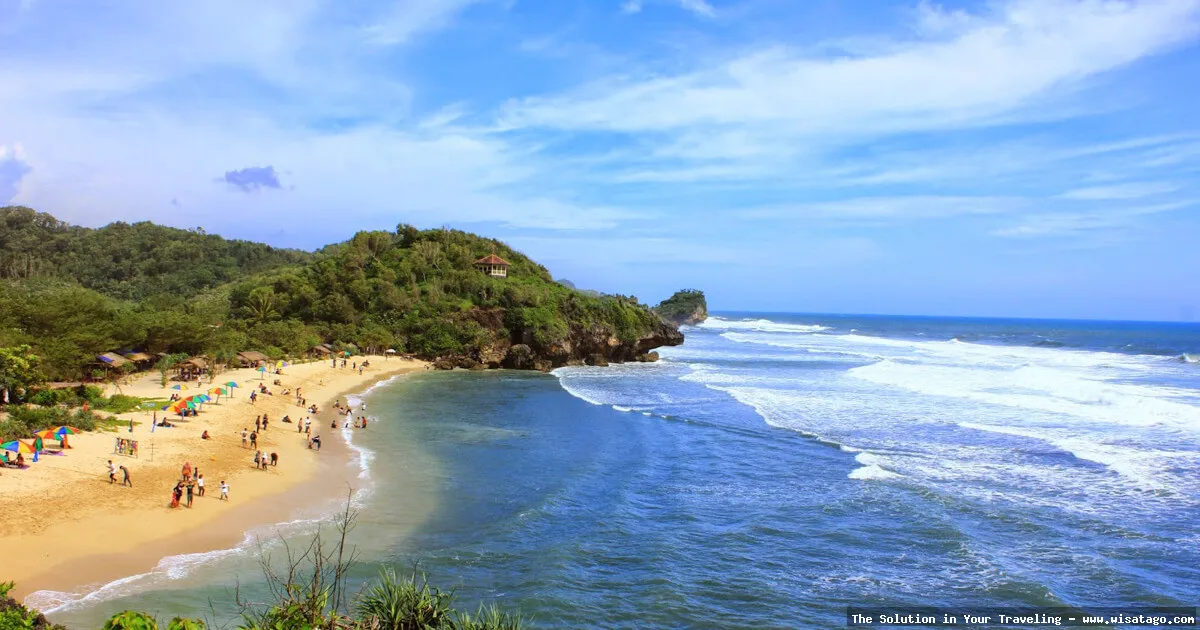 Pantai Sundak, pasir putih memukau