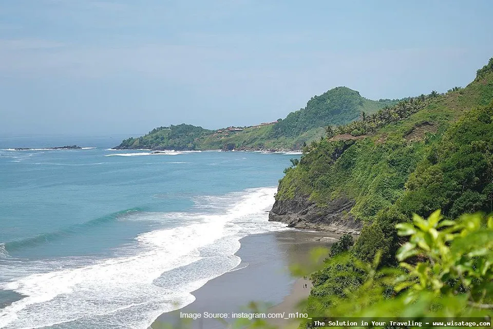 Pantai Surumanis Kebumen, pemandangan indah.