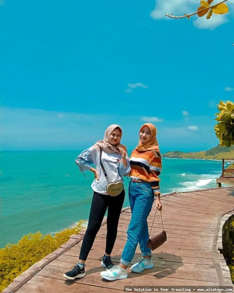 Pantai Surumanis Kebumen, pemandangan indah