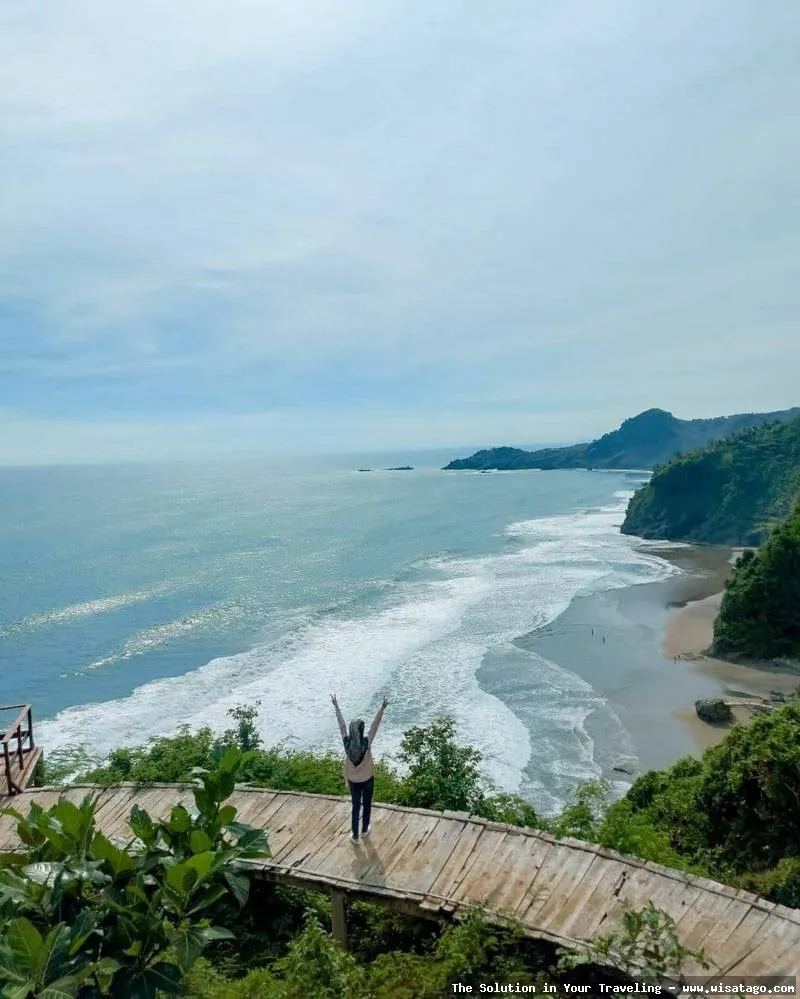Pantai Surumanis Kebumen, pesona alam.