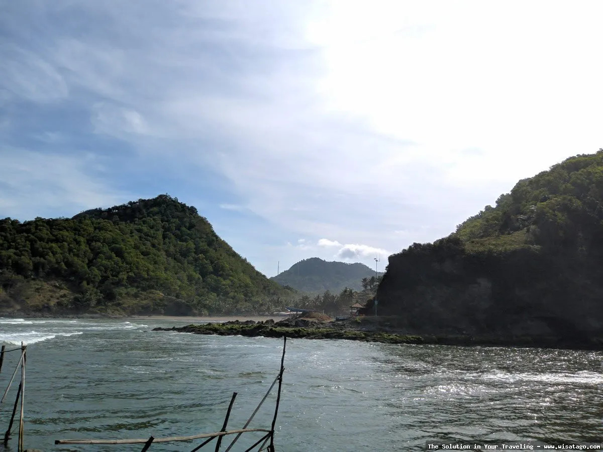 Pantai Suwuk: pemandangan indah mempesona