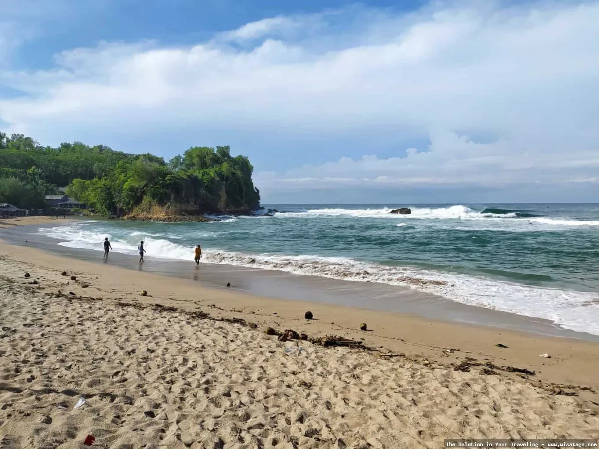 Pantai Tambakrejo, keindahan laut selatan