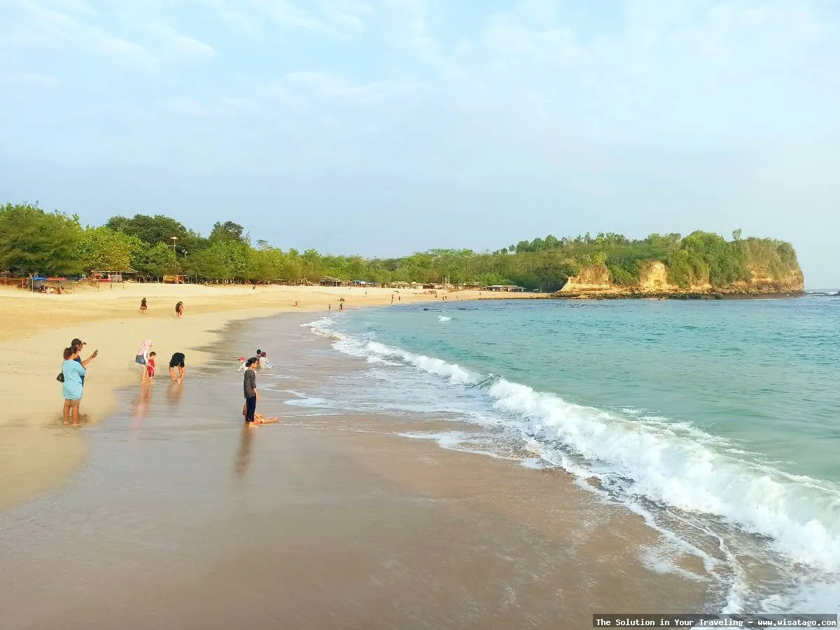 Pantai Tambakrejo, keindahan pesisir Blitar