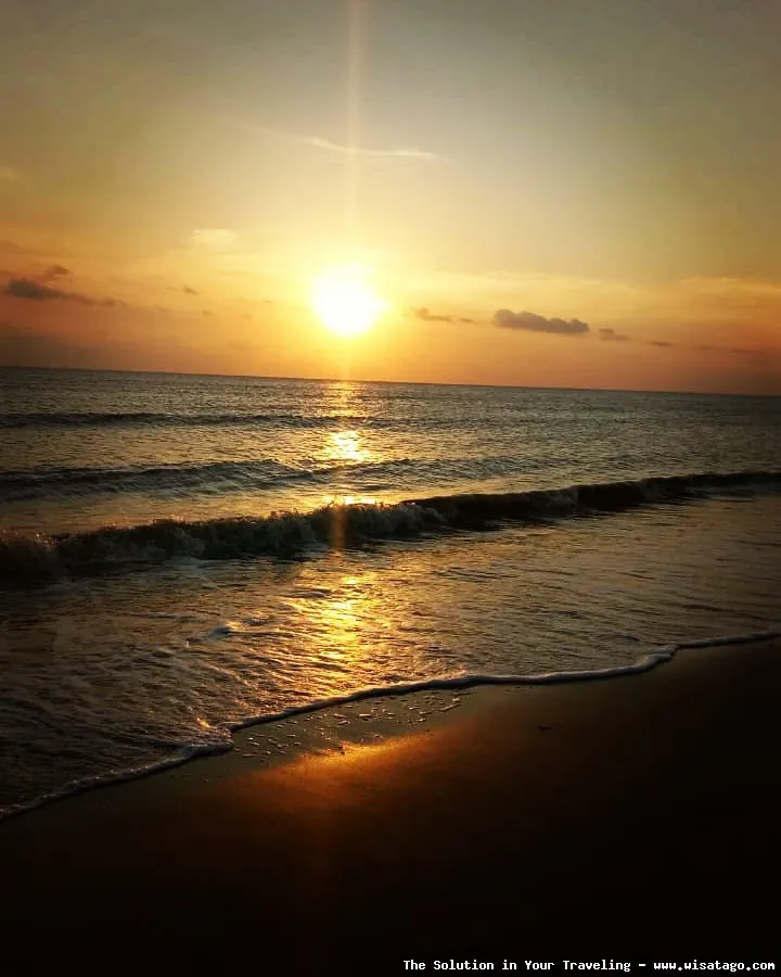 Pantai Tangkisung: Tips, Harga Tiket, Kuliner, Lokasi, Fasilitas dan Spot Pantai Tangkisung: Tips, Harga Tiket, Kuliner, Lokasi, Fasilitas dan Spot