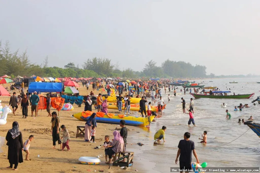 Pantai Tangkisung, keindahan alam memukau