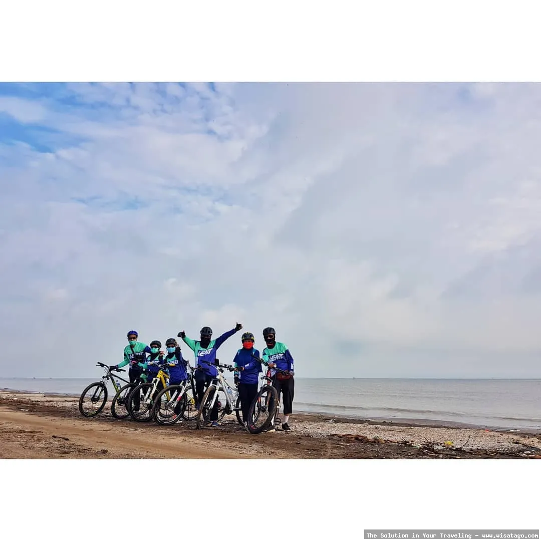 Pantai Tanjung Baru yang indah mempesona