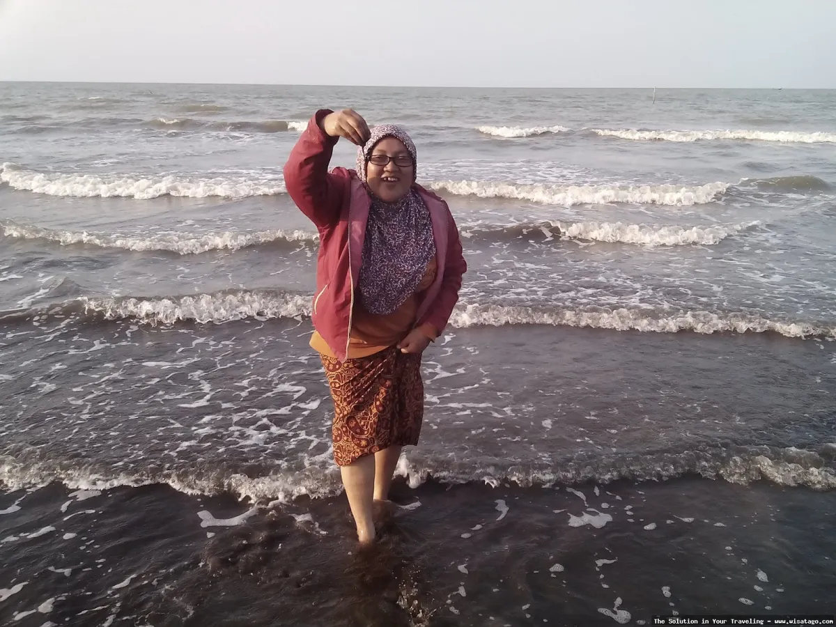 Pantai Tanjung Baru yang indah mempesona