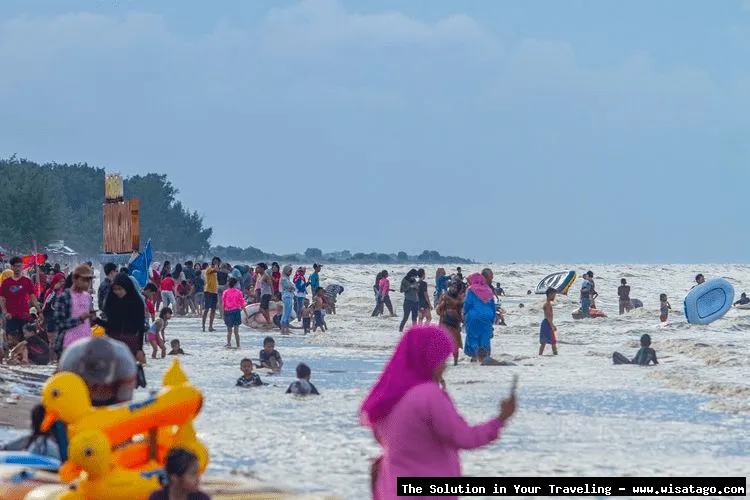 Pantai Tanjung Baru yang menawan.