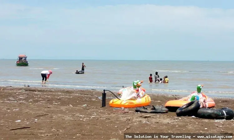 Pantai Tanjung Baru yang indah mempesona