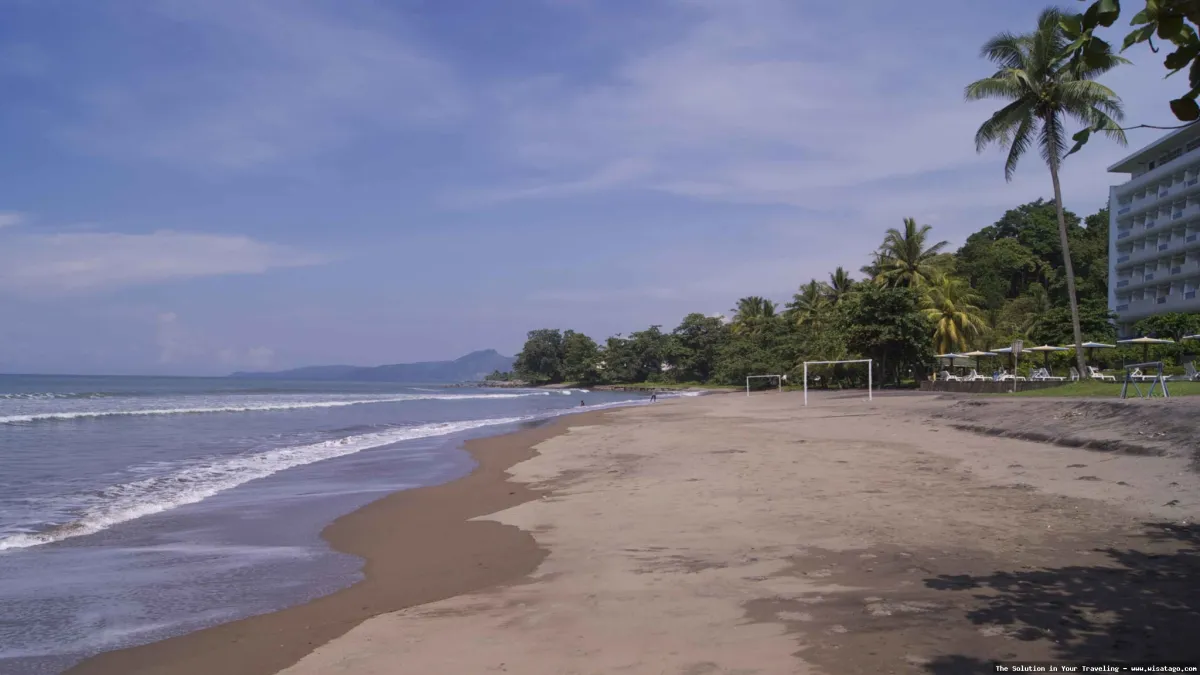 Pantai Tanjung Baru yang mempesona