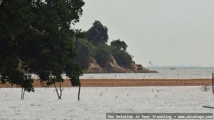 Pantai Tanjung Bemban: keindahan pesisir Batam