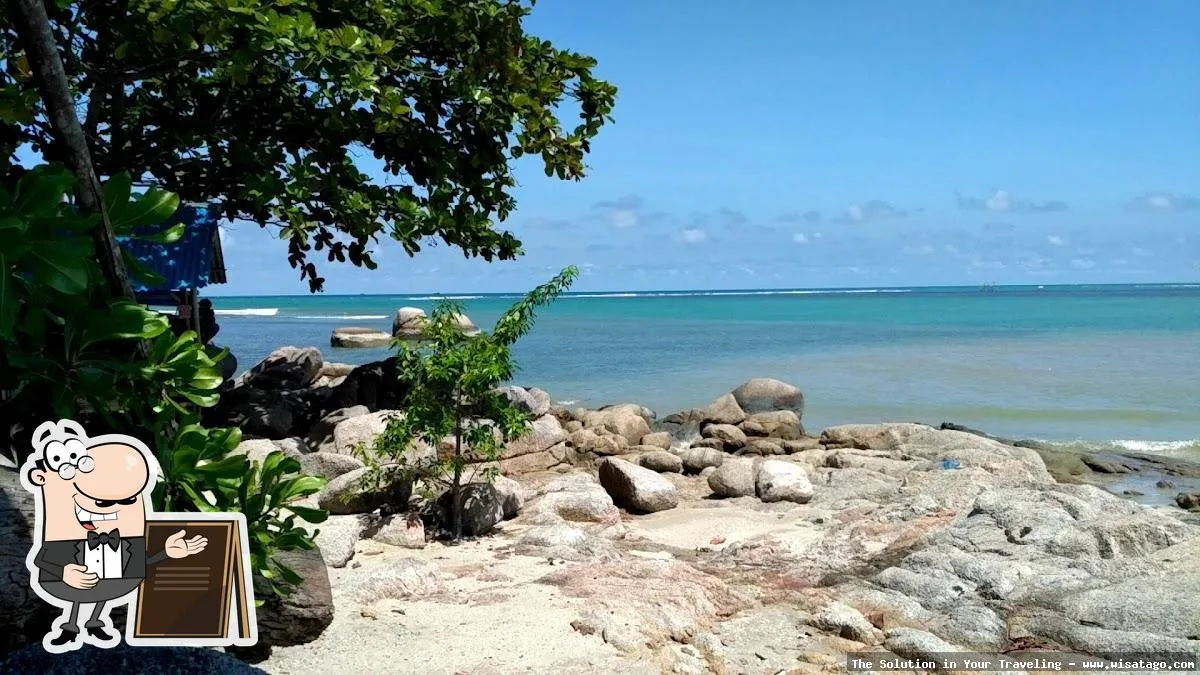Pantai Tanjung Berakit, pasir putih memesona