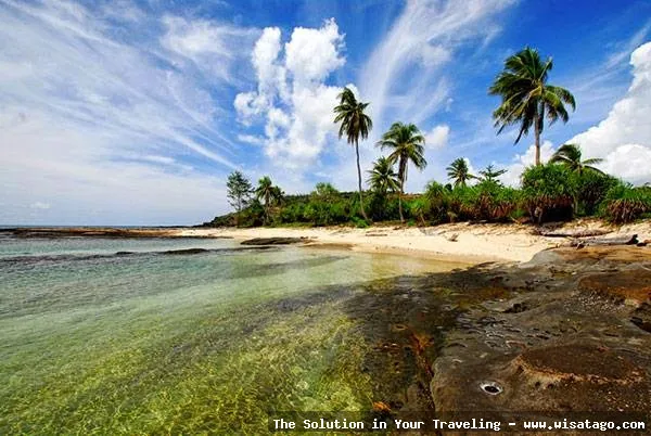 Pantai Tanjung Datuk yang indah mempesona