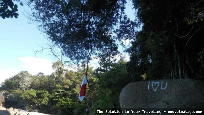 Pantai Tanjung Datuk yang indah mempesona