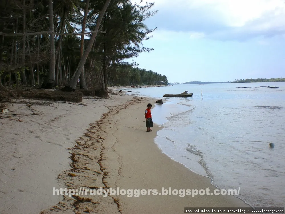 Pantai Tanjung Datuk yang indah mempesona