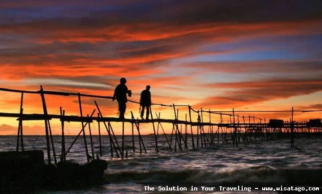 Pantai Tanjung Kait yang indah menawan