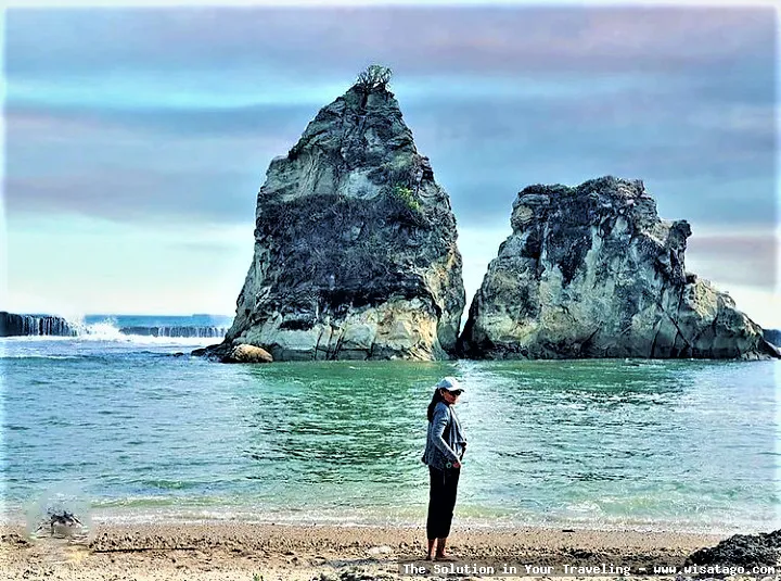 Pantai Tanjung Layar yang memukau indah