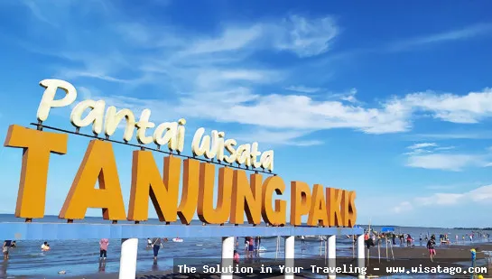 Pantai Tanjung Pakis yang indah mempesona