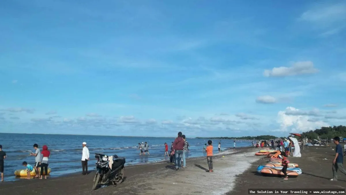 Pantai Tanjung Pakis Karawang yang indah