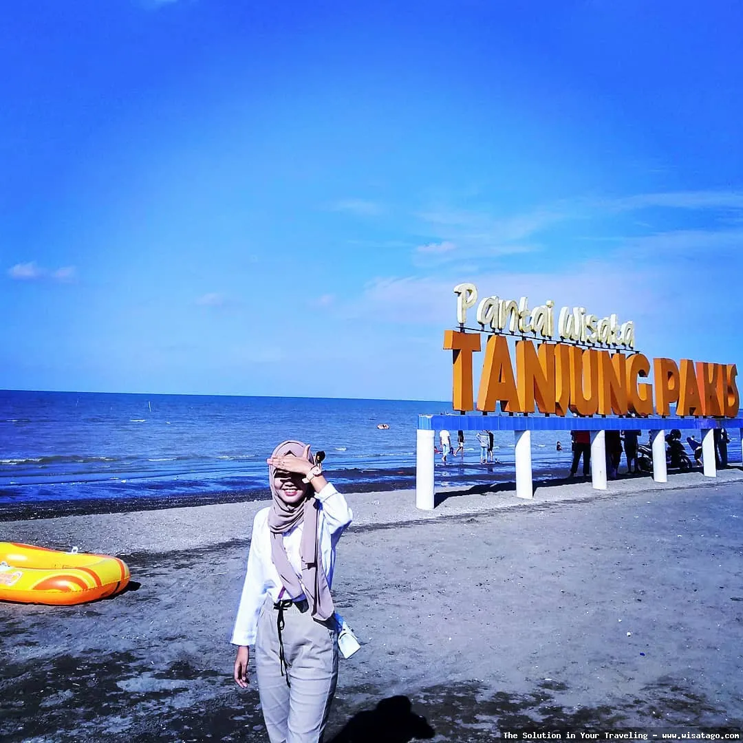 Pantai Tanjung Pakis Karawang yang indah