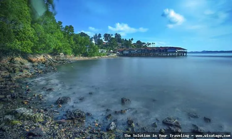 Pantai Tanjung Pinggir yang menawan