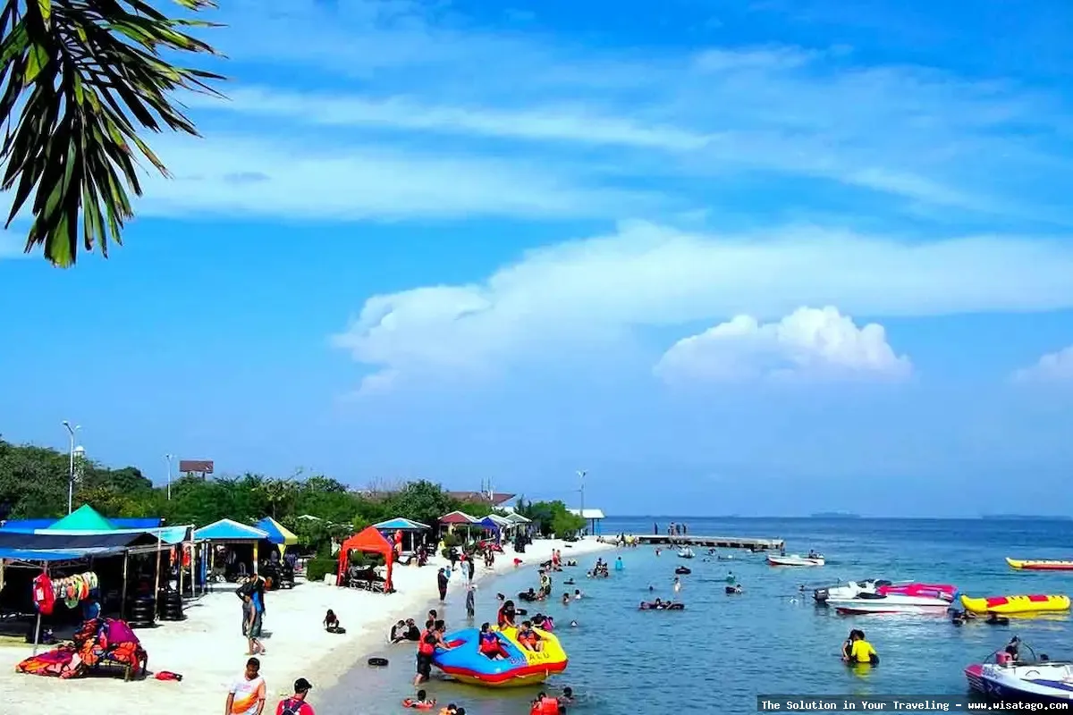 Pantai Tanjung Sawang indah mempesona.