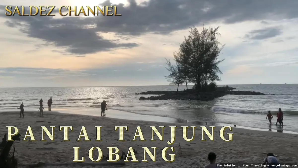 Pantai Tanjung Sawang indah mempesona.