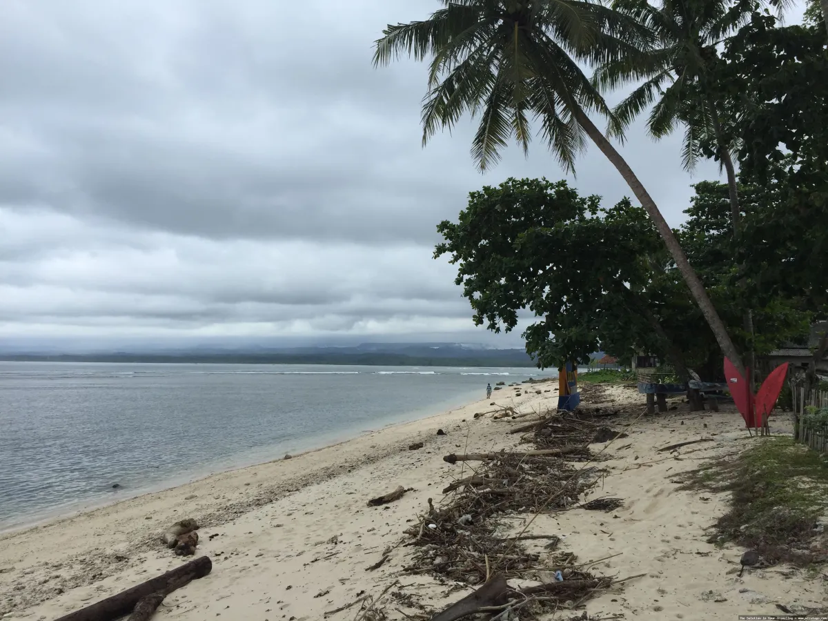 Pantai Tanjung Setia, ombak menantang.