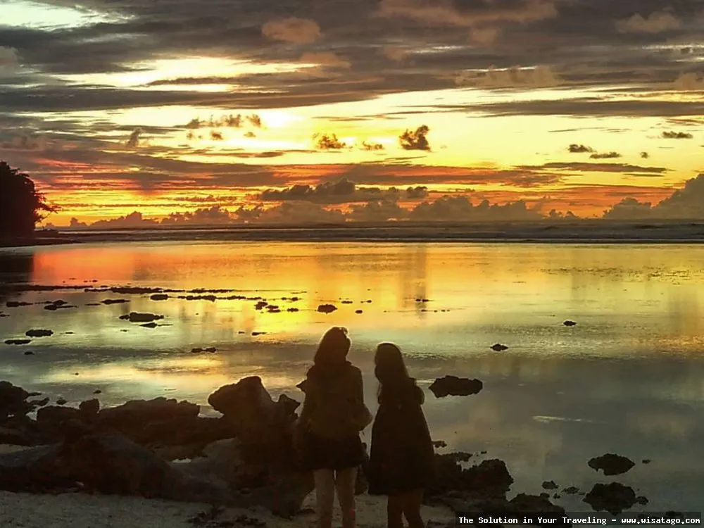 Pantai Tanjung Setia, ombak menantang.