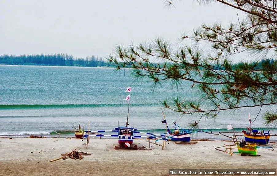 Pantai Tapak Paderi: pesona garis pantai