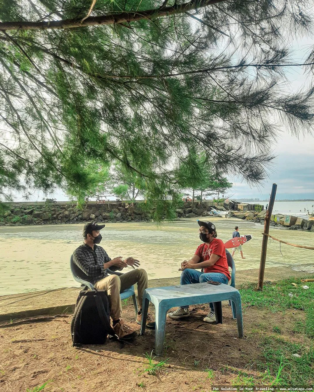 Pantai Tapak Paderi: keindahan garis pantai