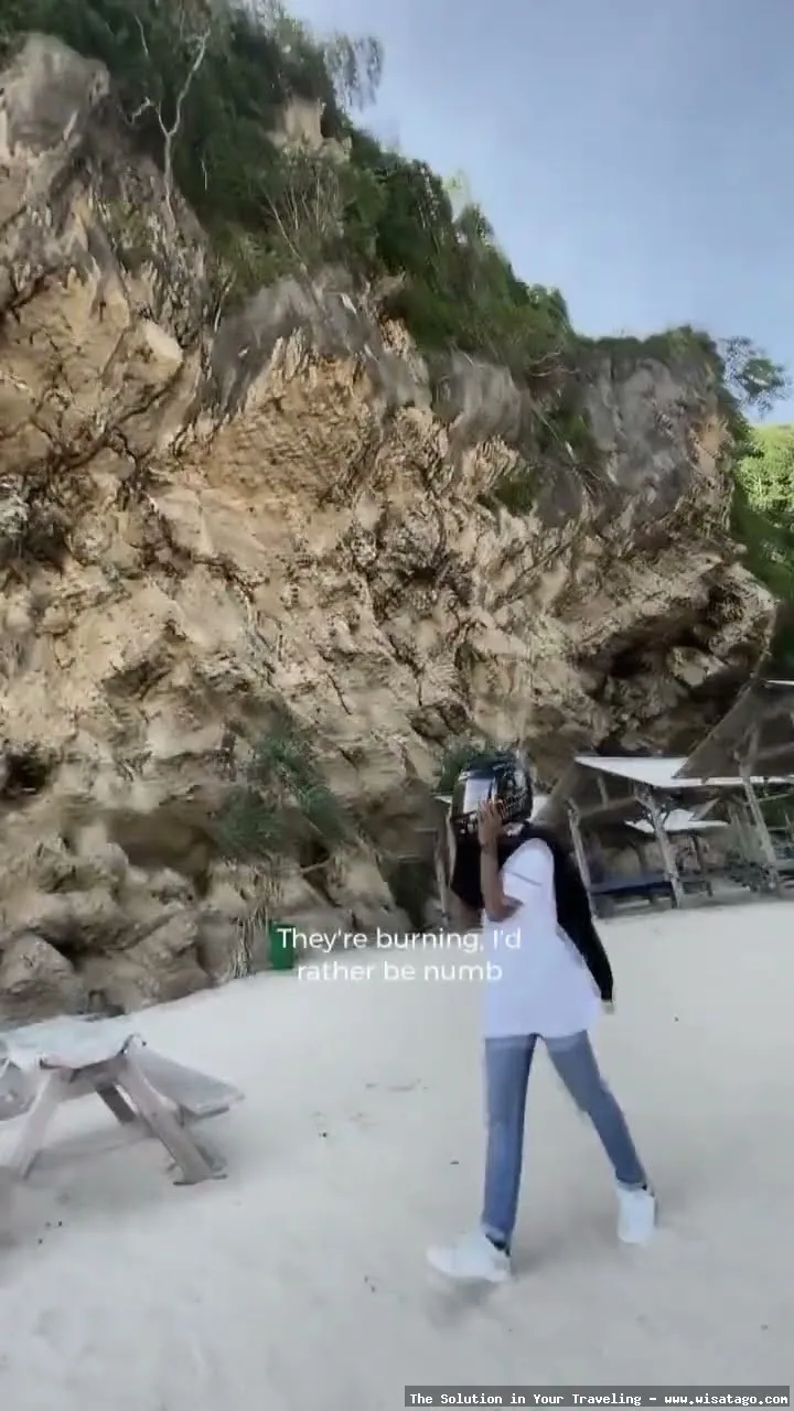 Pantai Tebing Lampuuk, pemandangan memukau