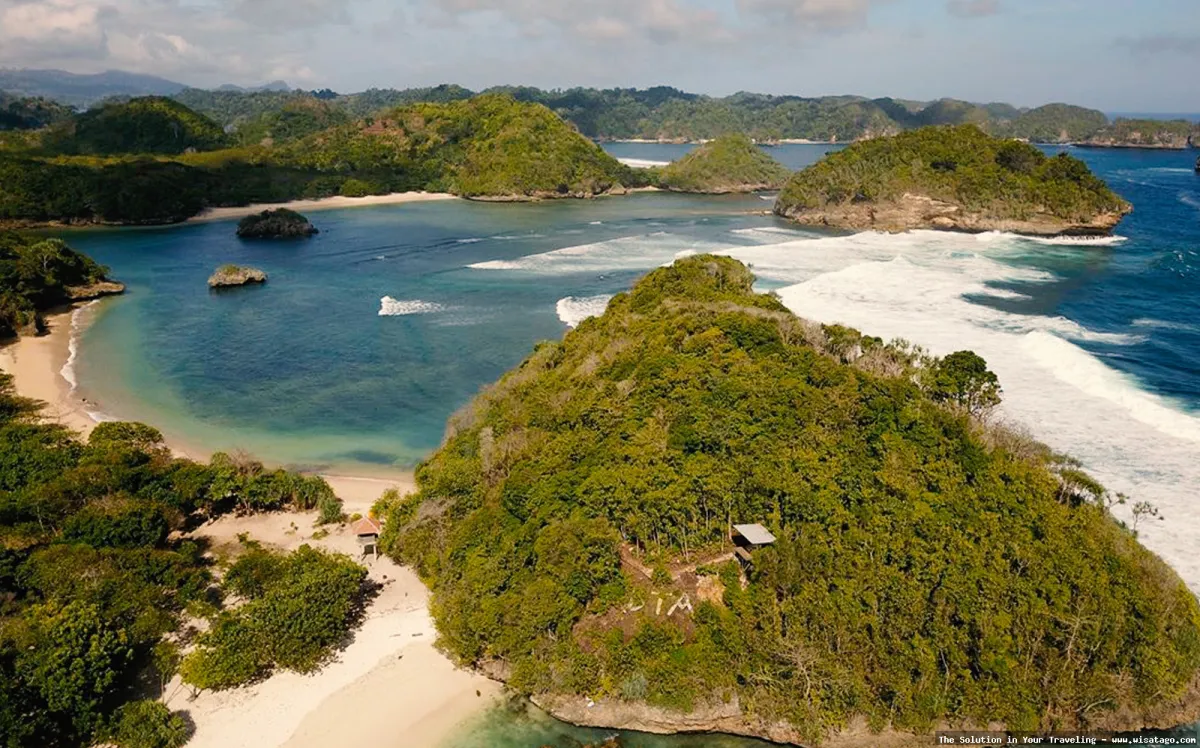Pantai Teluk Asmara, keindahan tersembunyi