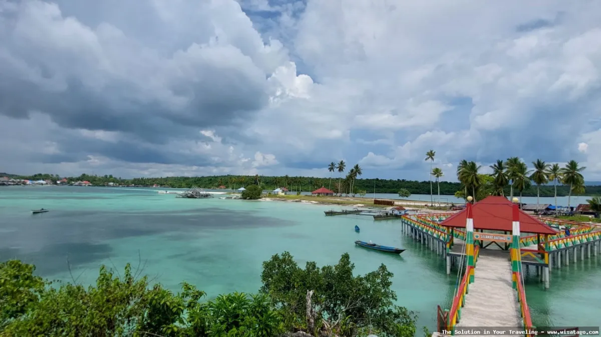 Pantai Teluk Buton, pesona alam.