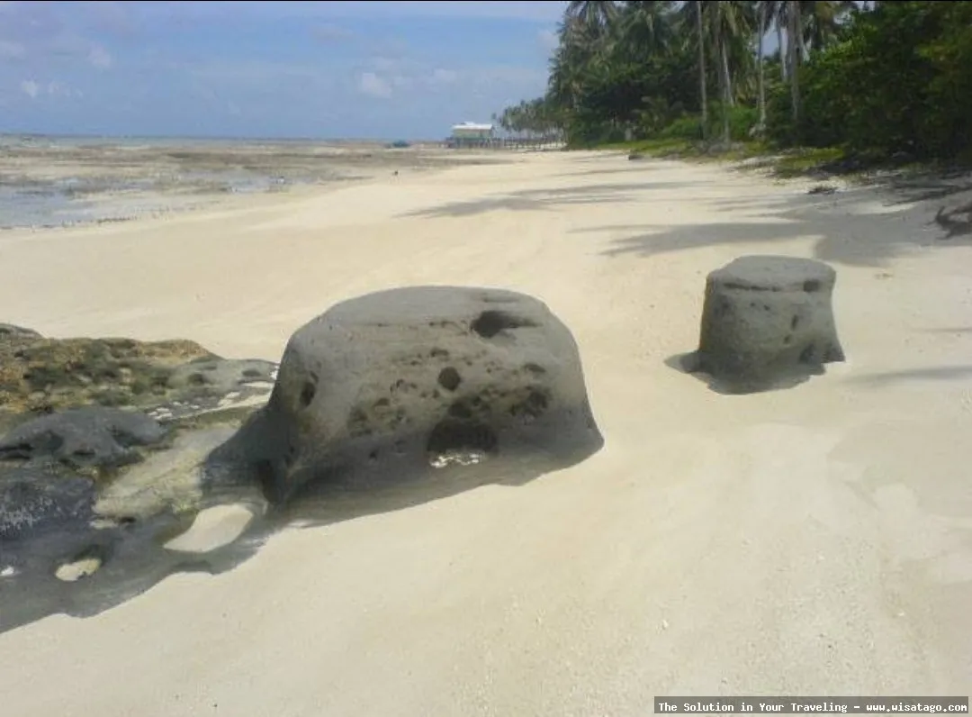 Pantai Teluk Buton, pemandangan indah memukau