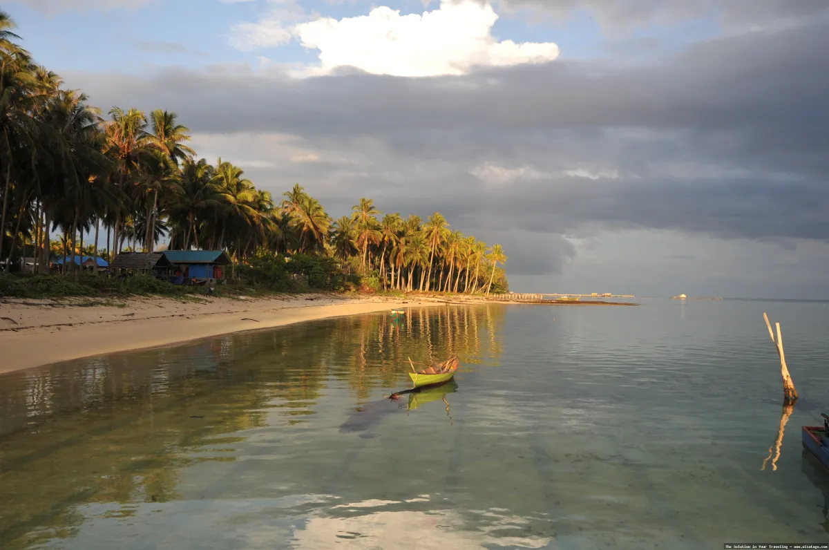 Pantai Teluk Buton, pasir putih memukau