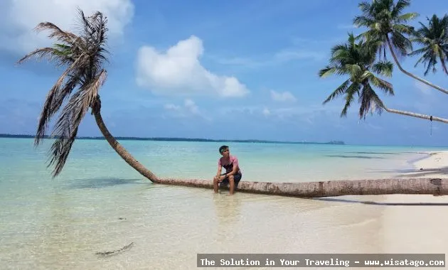 Pantai Teluk Buton, keindahan alam memukau