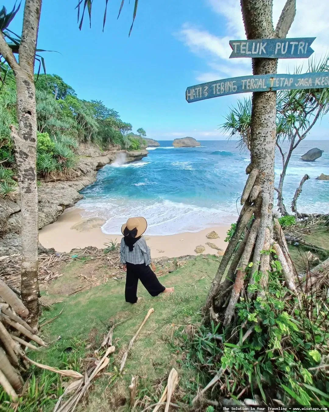 Pantai Teluk Empuk yang indah menawan